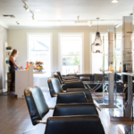 Wie ein Friseursalon Ihnen hilft, den perfekten Stil zu finden